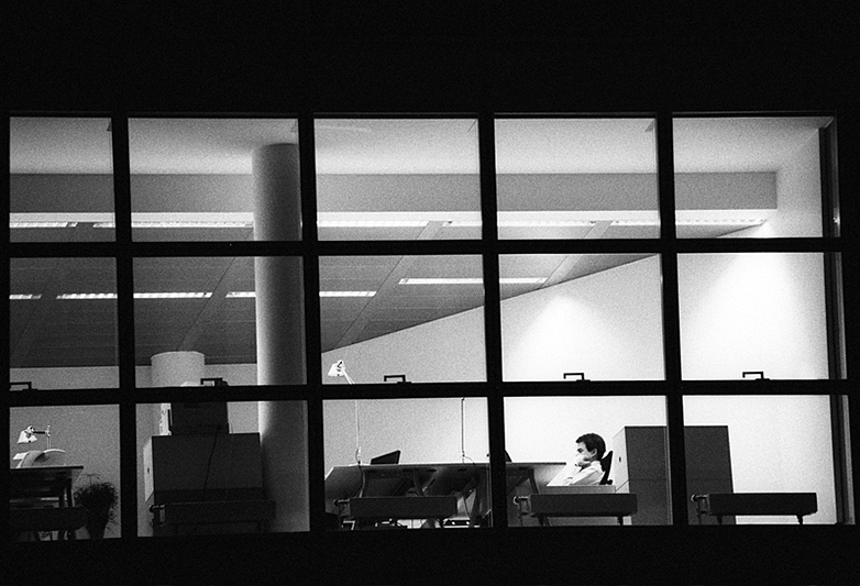 © Francesco Nencini, 2010, Milano, Workaholics