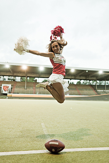 © Vincenzo Cammarata, Milano, 2010, Leader si nasce. Cheer si diventa.