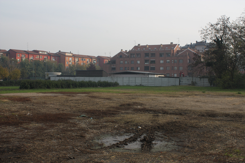 &copy; Riccardo Tarantola, 2011, Milano, Cascine a Milano