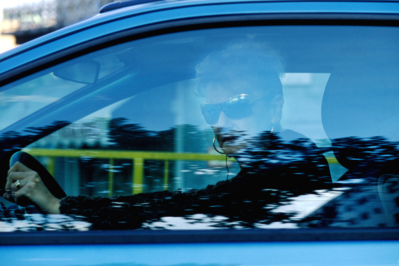 &copy; Piero Raffaelli, Milano, 2010, Dentro l'auto